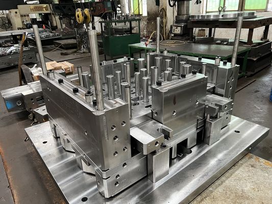 SKD 61 Steel Round Bar with SEP1921-84 Class3 C/c To D/d Ultrasonic Test Passed ESR OR EAF and H-Type/I-Type/T-Type Mold